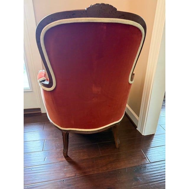 French Provincial Late 20th Century Henredon French Provincial Rust Velvet Armchair With Contrasting Welt & Down Cushion For Sale - Image 3 of 12