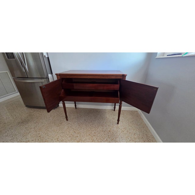 1920s The Royal Furniture Company Mahoghany Inlaid Sideboard For Sale - Image 4 of 17