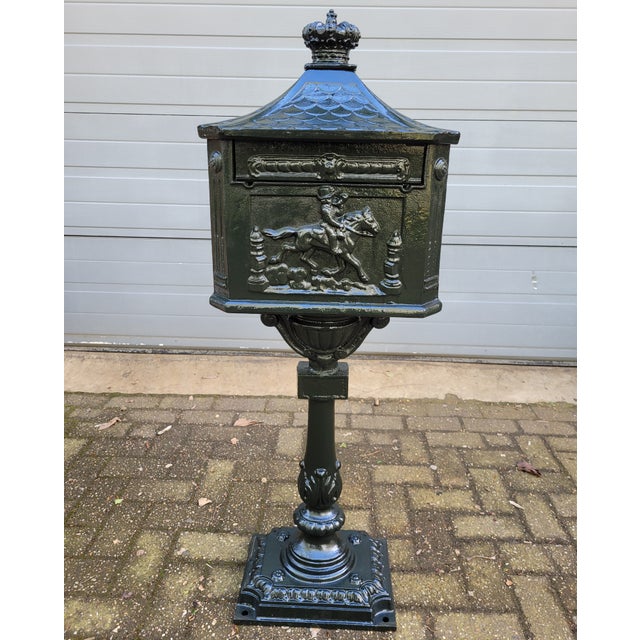 Cast Iron English Mailbox Letterbox on Leg Green For Sale - Image 10 of 10