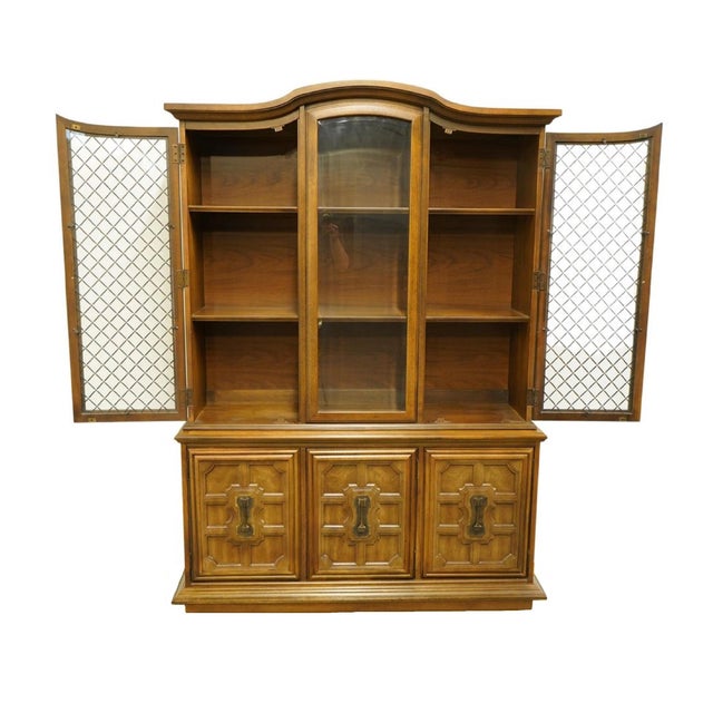 Italian Stanley Furniture Italian Provincial Pecan 57" Buffet W. China Cabinet 525-01 For Sale - Image 3 of 10