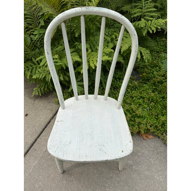 Wood 19th Century Antique Distressed White Hoop Back Windsor Side Chair For Sale - Image 7 of 9