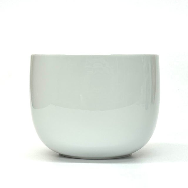 Ceramic 1970s White Porcelain Suomi Serving Bowl by Timo Sarpaneva for Rosenthal Studio-Line For Sale - Image 7 of 13