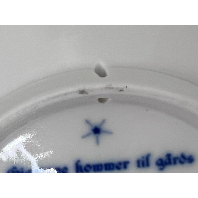 Julen Porsgrund Norwegian Christmas Plates, Set of Four For Sale - Image 11 of 12