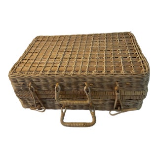 Vintage Wicker Picnic Basket For Sale
