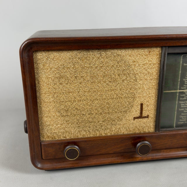 Wood Vintage Swiss Type 2201 Valve Radio in Wood from Paillard For Sale - Image 7 of 17