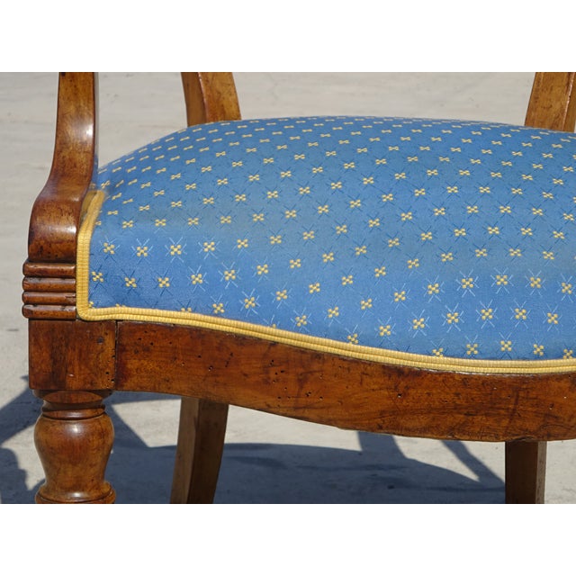 Antique Gondola Armchair in Walnut and Fabric For Sale - Image 3 of 18