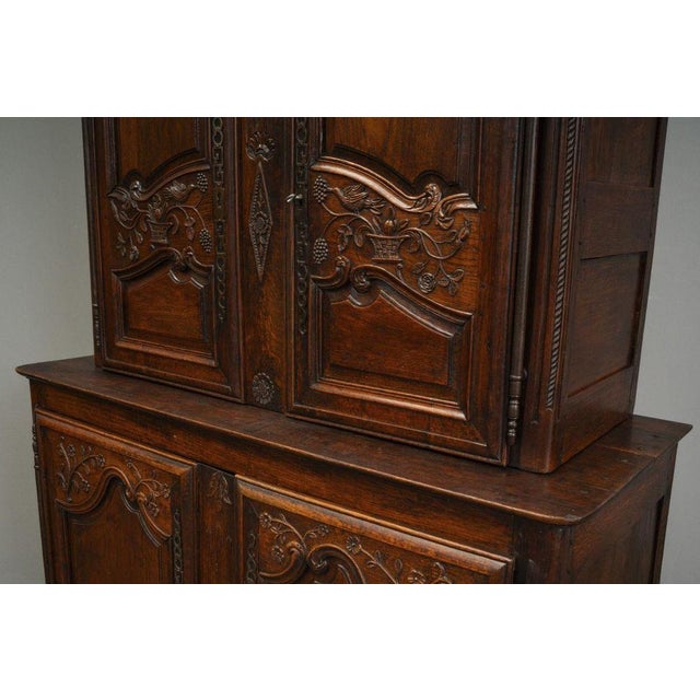 Baroque Buffet Cupboard in Walnut, 18th Century For Sale - Image 18 of 18