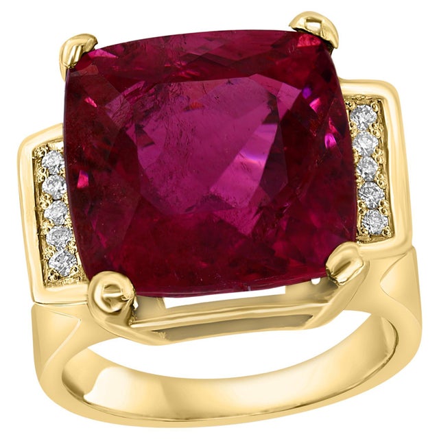 12 Carat Cushion Cut Natural Pink Tourmaline & Diamond 14 Karat Yellow Gold Ring For Sale - Image 15 of 18