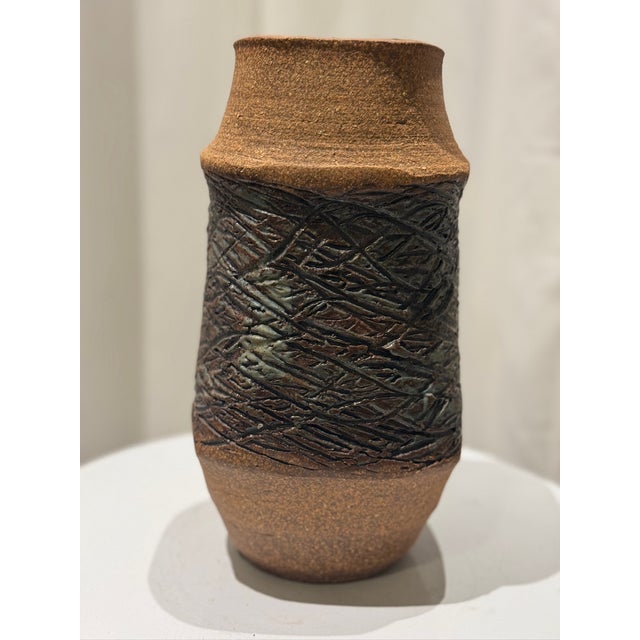 Brown Mid-Century Modern Raul Coronel Studio Pottery Vase, Signed & Dated 1963 For Sale - Image 8 of 11