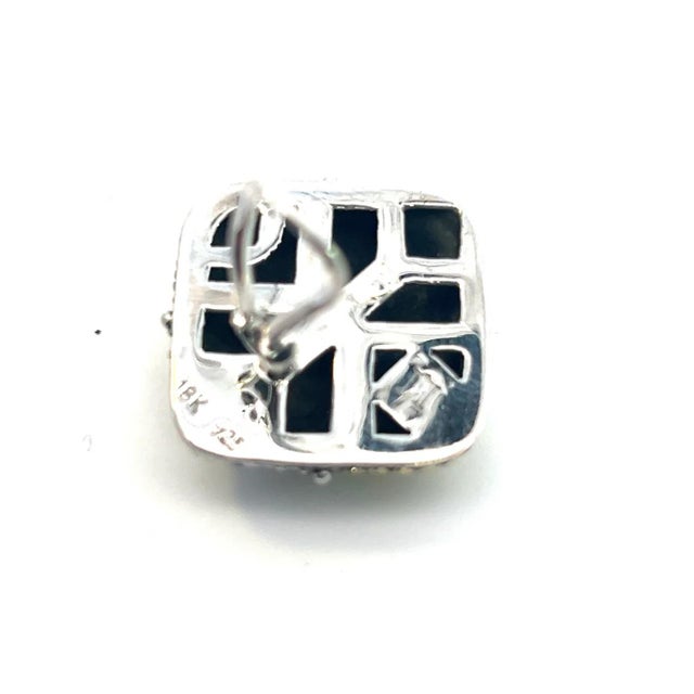 1990s John Hardy Estate Clip on Earrings Sterling Silver 18k Y Gold, 2 Pieces For Sale In New York - Image 6 of 8