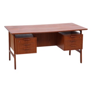 Mid-Century Danish Model 75 Desk in Teak by Gunni Omann for Omann Jun, 1960s For Sale