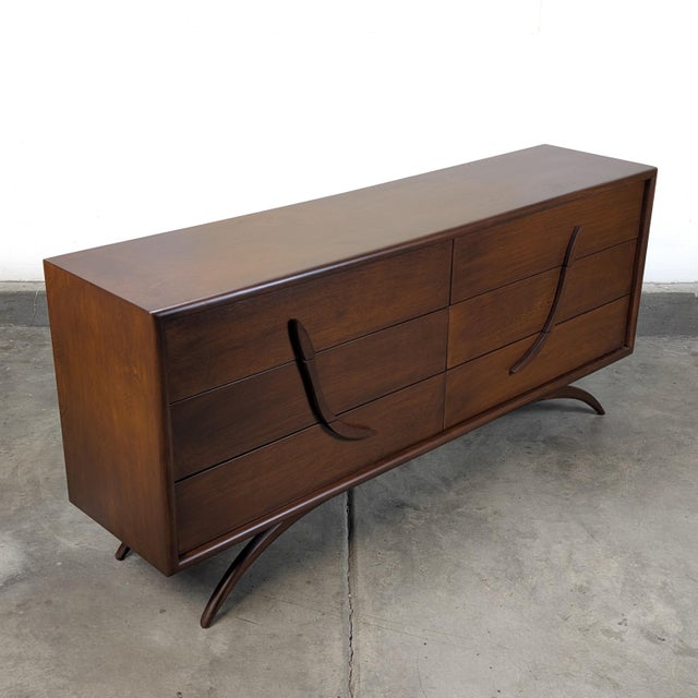 Mid-Century Modern Vintage Mid Century Modern Dresser in the Manner of Vladimir Kagan, C1960s For Sale - Image 3 of 17