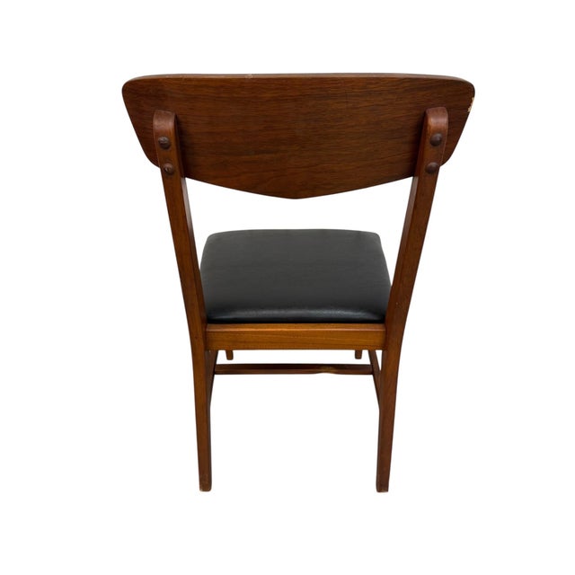 Mid-Century Modern Walnut Dining Chairs - Set of 4 For Sale In Philadelphia - Image 6 of 6