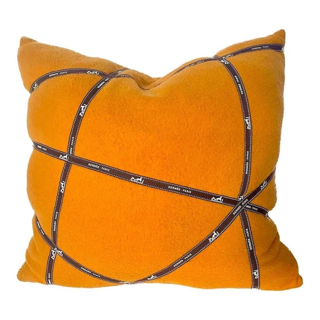 Hermès Pair, Vintage Orange & Hermes Ribbon Pillows For Sale - Image 4 of 9