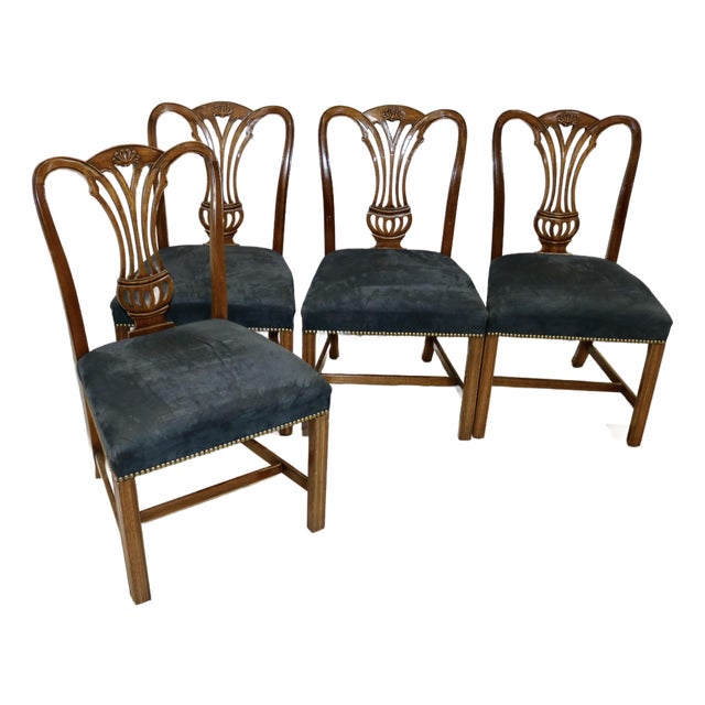 English Traditional Chippendale Dining Chairs - Set of 4 For Sale