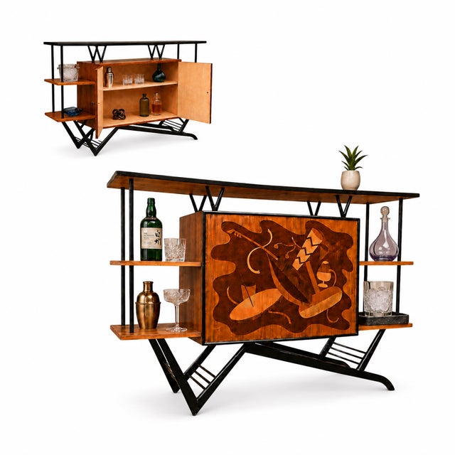 This museum-worthy Brazilian Modern bar cabinet from the 1950s is crafted from three noble Brazilian woods: Imbuia,...