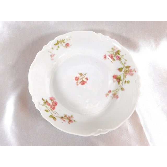 Early 1900s Heinrich & Co. Set of 35 Plates and Bowls in Hc441 For Sale - Image 12 of 12