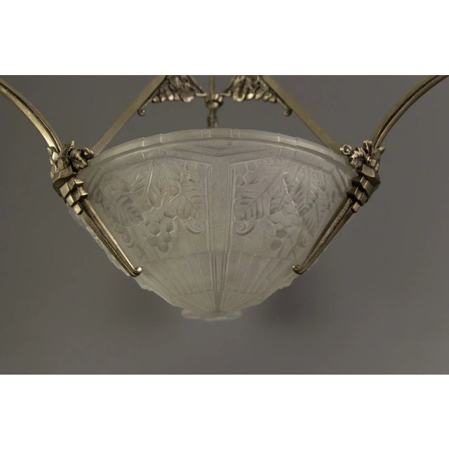 Gray Frosted Glass and Bronze Chandelier from Maynadier Pierre, 1930s For Sale - Image 8 of 18