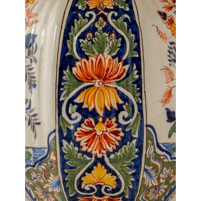 Antique Hand-Painted Delft Ceramic Table Lamp in French Faience with New Shade For Sale - Image 4 of 11