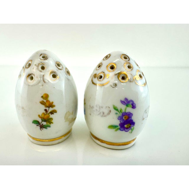 Vintage Hand-Painted Czechoslovakian Porcelain Salt & Pepper Shakers – Floral With Gilded Art For Sale - Image 4 of 12