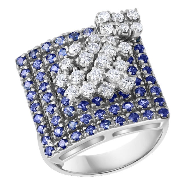 2.5 Carat Blue Sapphire and .65 Ct Diamond Cocktail Ring in 18 Karat Gold Estate For Sale