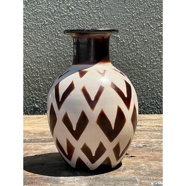 Mid-Century Modern Vintage Original Studio Pottery Arrowhead Vase For Sale - Image 3 of 12