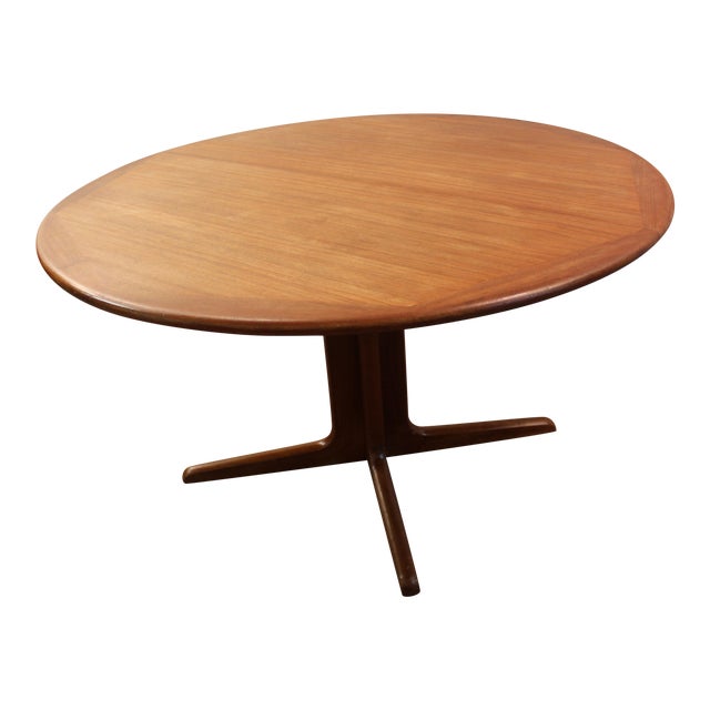 Mid-Century Danish Modern Teak Round Dining Table | Chairish (640 x 640 Pixel)