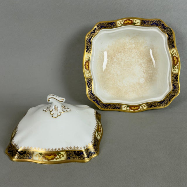 Antique English Hand-Decorated Porcelain Tureen from Soho Pottery, 1913 For Sale - Image 4 of 13