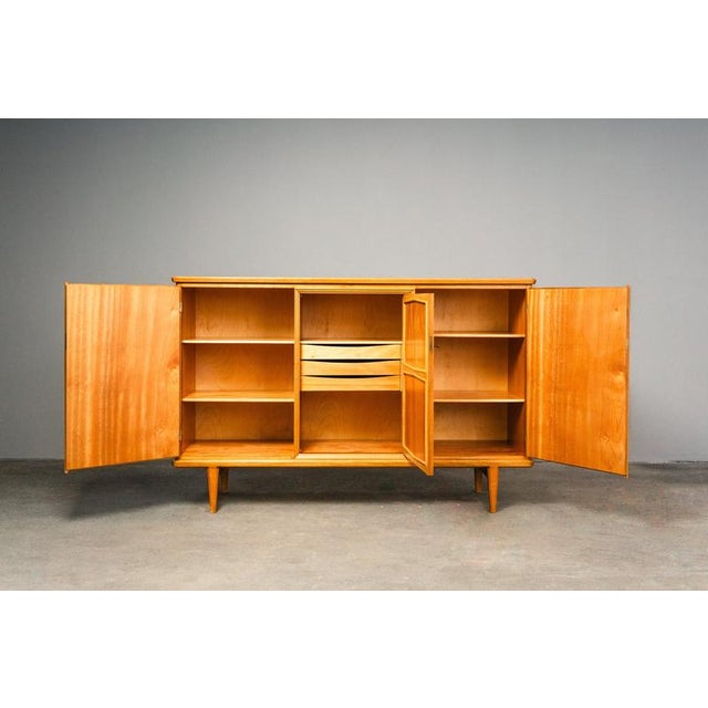 Mid-Century Sideboard in Oak For Sale - Image 4 of 18