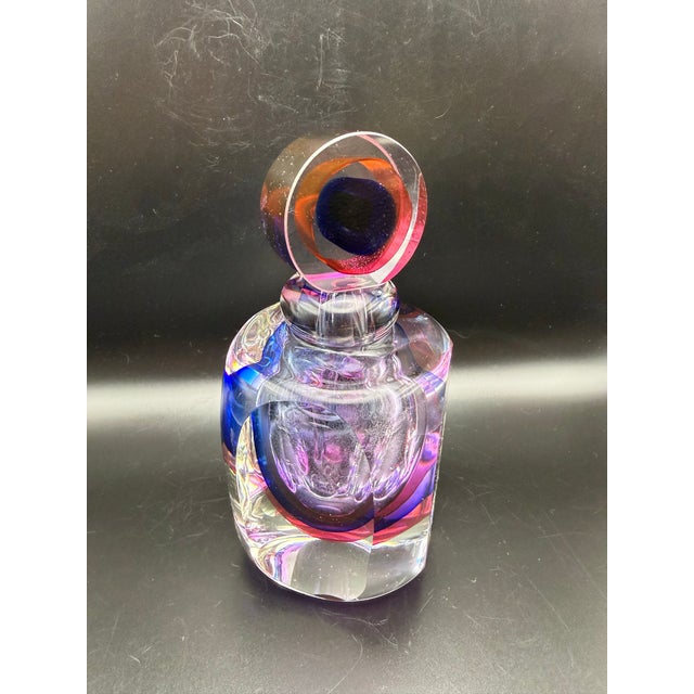Mid 20th Century Murano-Style Multicolor Faceted Art Glass Perfume Bottle With Stopper For Sale - Image 12 of 12