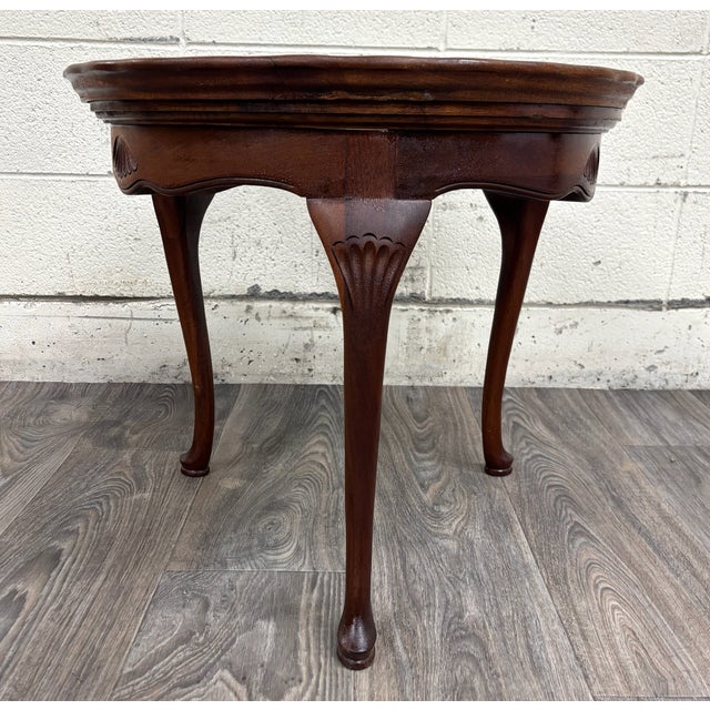 Late 20th Century Vintage Queen Anne Traditional Style Pie Crust Side Table Accent Table For Sale - Image 5 of 13