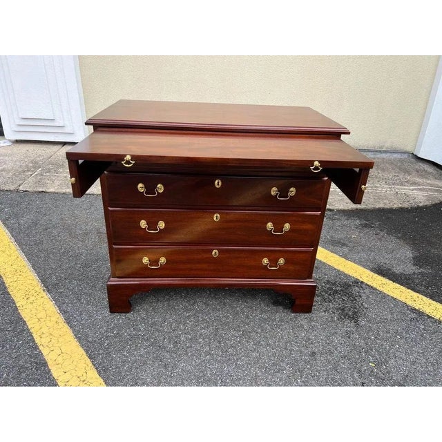 Late 20th Century Henkel Harris Chippendale Style Solid Mahogany 4 Drawers Bachelor’s Chest. For Sale - Image 10 of 12