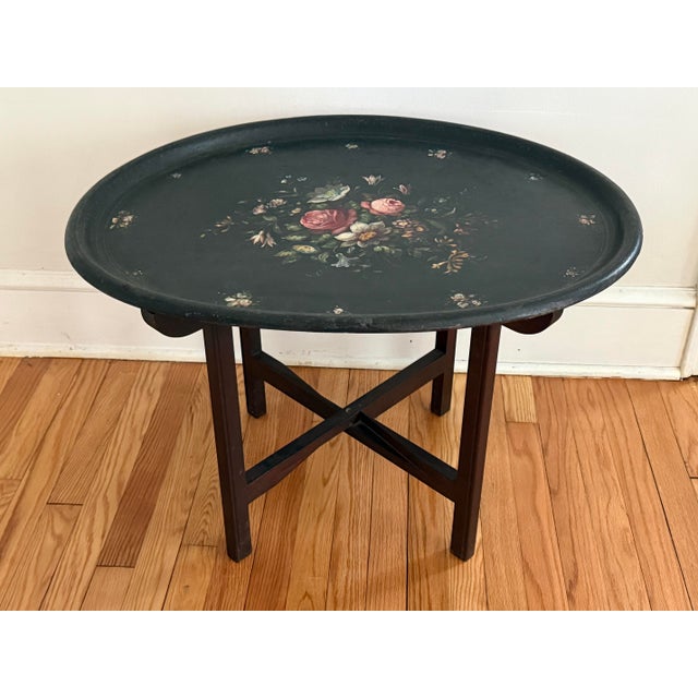 Early 20th Century Victorian Papier Mâché Black & Gold Tea Tray on Stand For Sale - Image 5 of 9