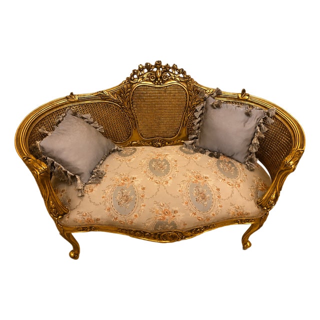 French Louis XV Gold Leaf Bench – Light Blue Damask Upholstery With Two Accent Cushions For Sale