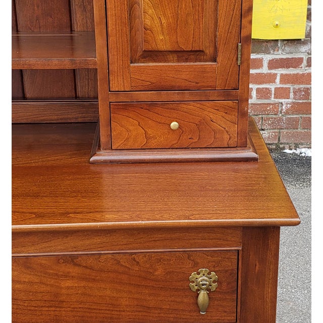 Very Fine Solid Cherry Queen Anne Style Leopold L. & j.g. Stickley