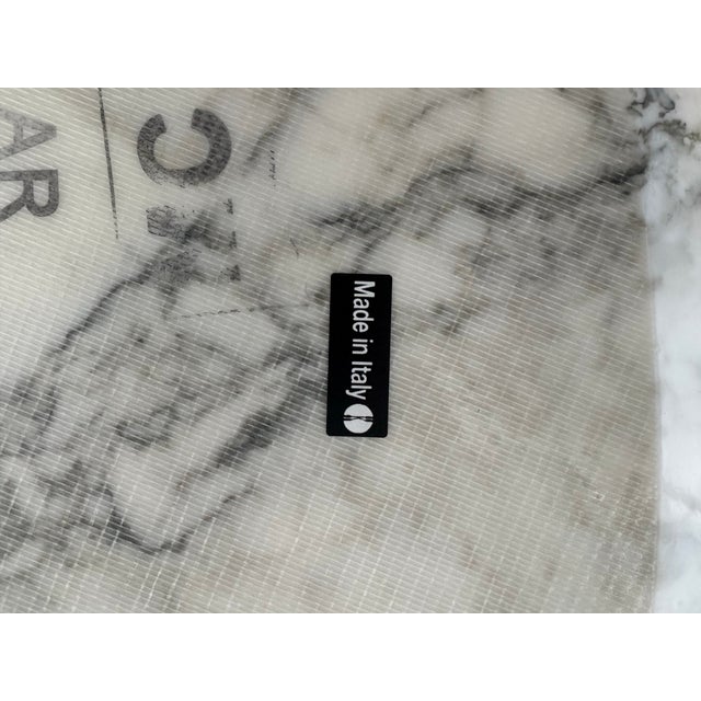 Mid-Century Modern 47” Round Saarinen Dining Table in Polished Coated Arabescato Marble With White Base For Sale - Image 3 of 6