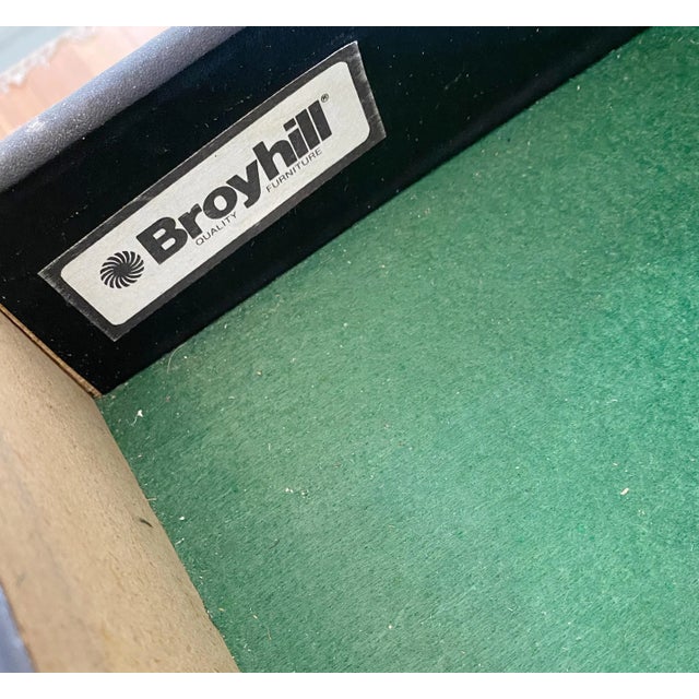 1970s Modern Broyhill Black Lacquer Sideboard For Sale In Providence - Image 6 of 9
