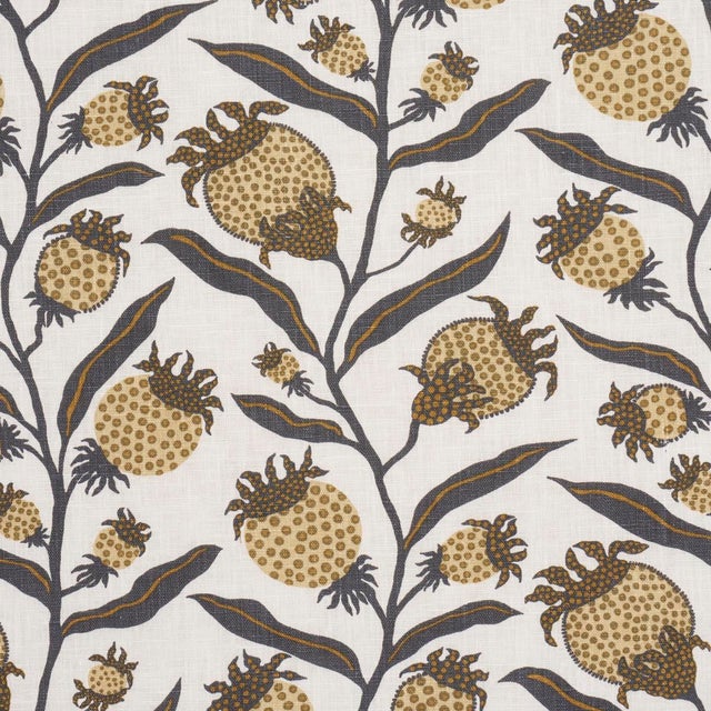 Contemporary SAMPLE - Schumacher x Marian Mcevoy Thistle Vine Fabric In Black & Gold For Sale - Image 3 of 4