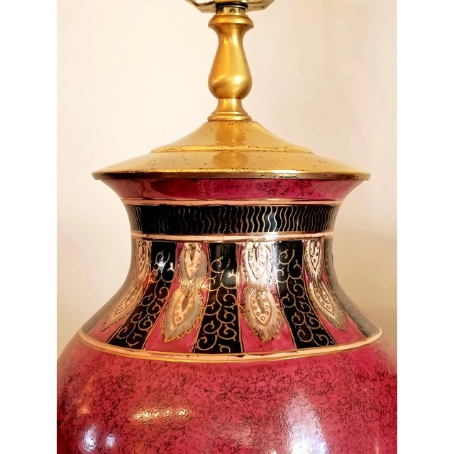 1980s Wescal Lamp Company Burgandy and Black Chinoiserie Table Lamps Set of Two W/ Imperial Pagoda Shades For Sale In Savannah - Image 6 of 17