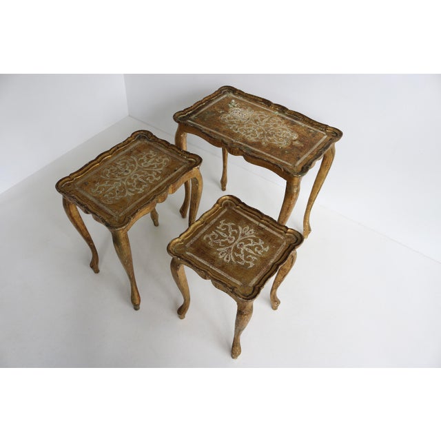 Gold Florentine Hand-Painted Gilded Nesting Tables, Italy, 1960s, Set of 3 For Sale - Image 8 of 10