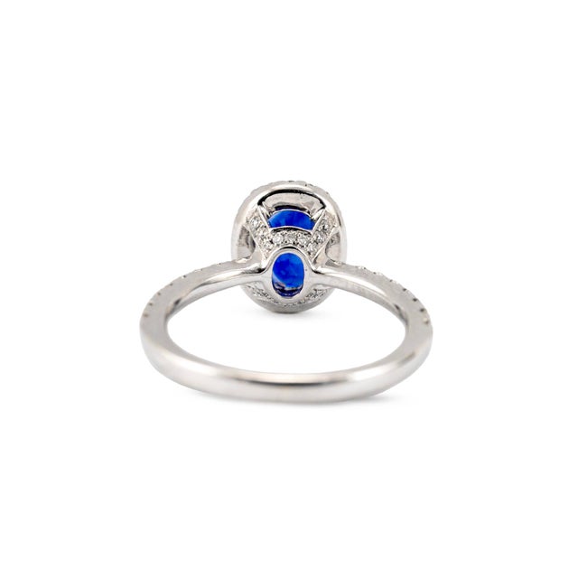 Early 21st Century Ladies 18k White Gold 2.16ctw Gia Sri Lanka Sapphire Halo Diamond Cocktail Ring, Size 5.25 For Sale - Image 5 of 9