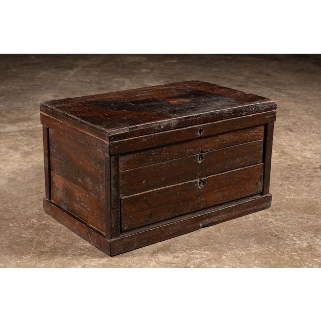 Handpicked by IndustrialArtifact Vintage from the 1920s About this item Early machinist tool chest, constructed of wood....