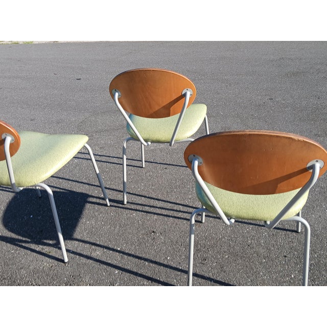 1960s Vintage Mid-Century Modern Aluminum Chrome and Vinyl Dining Chairs, Shelby Williams Style, Set of 3 For Sale - Image 5 of 14