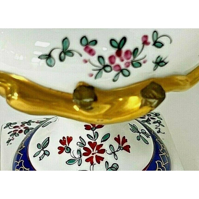 19th Century French Porcelain Royal Bourbon Armorial Urn With Gilt Handles & Fleurs-De-Lis For Sale - Image 5 of 18