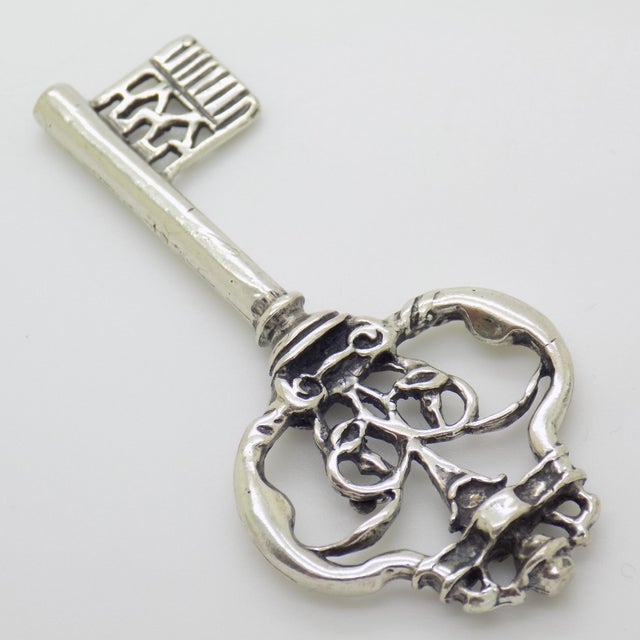 1980s Vintage Italian Handmade Silver Key Figurine, Tuscany, Italy, 1980s For Sale - Image 5 of 13
