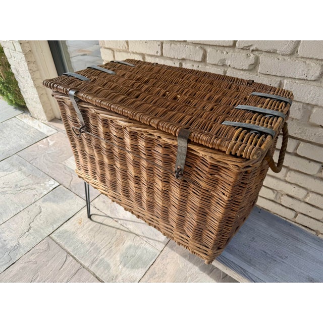 English 1930s English Travel Trunk With Galvanized Steel Hardware For Sale - Image 3 of 7