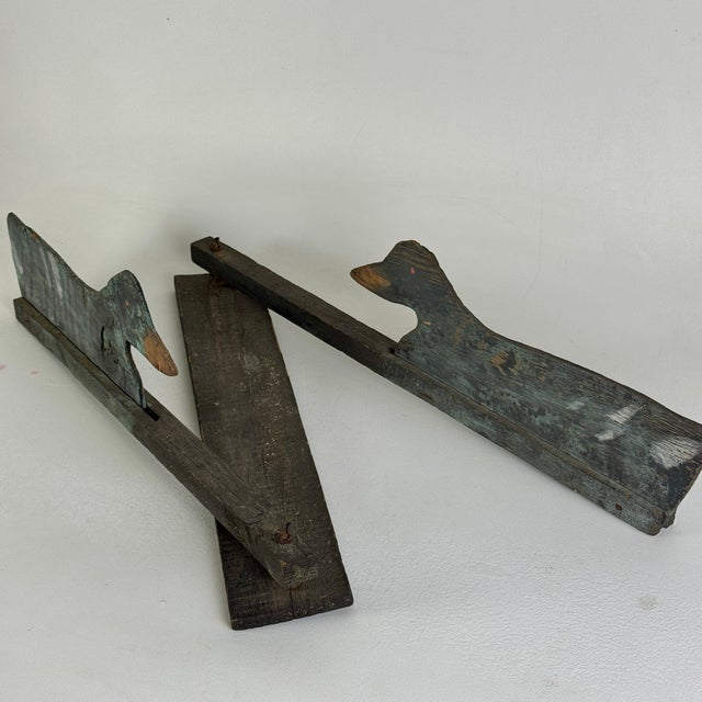 Folk Art Unidentified Primitive Folk Art Wooden Pair of Painted Duck Decoys Creation For Sale - Image 3 of 15