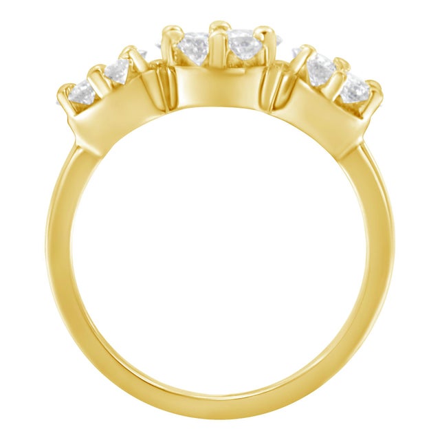 Contemporary 14K Yellow Gold 1-1/4 Cttw Brilliant Cut Diamond Three Round Floral Clusters Engagement or Fashion Ring (H-I Color, SI2-I1 Clarity) - Size 7 For Sale - Image 3 of 7