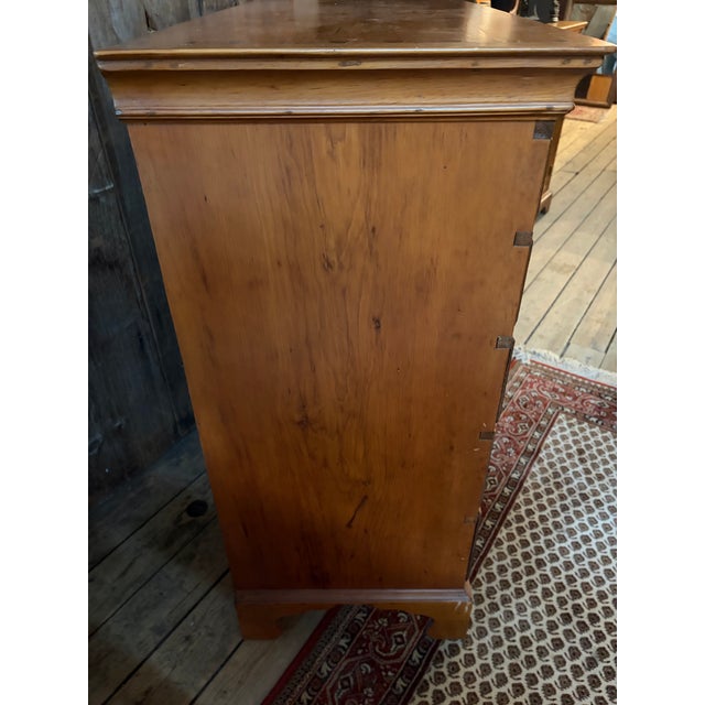 Chippendale Antique 18th Century Pine Chippendale Style Chest of Drawers For Sale - Image 3 of 9
