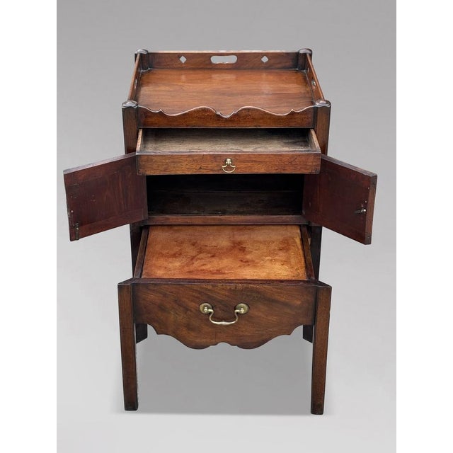 Mid 18th Century Antique George III Mahogany Bedside Cabinets, 1760, Set of 2 For Sale - Image 5 of 13